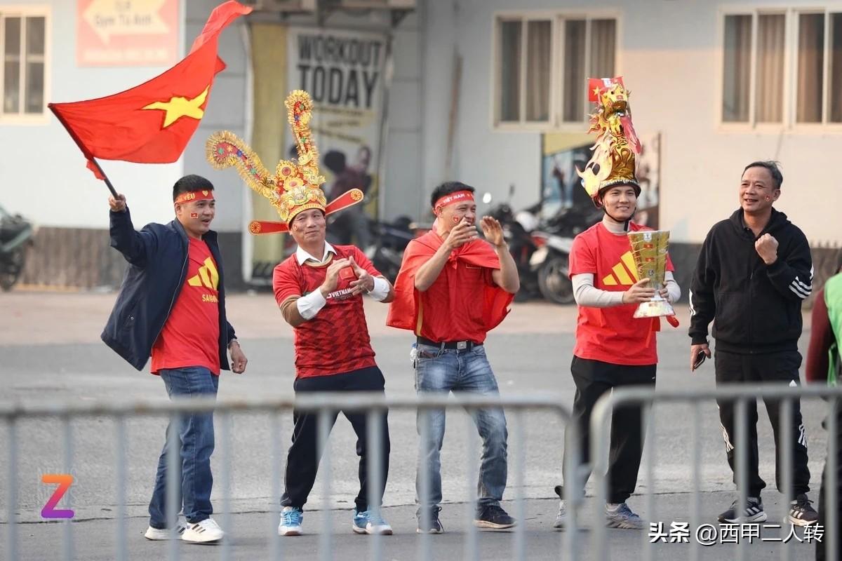 开云APP下载-关于球迷故事：支持球队的最美动人瞬间的信息