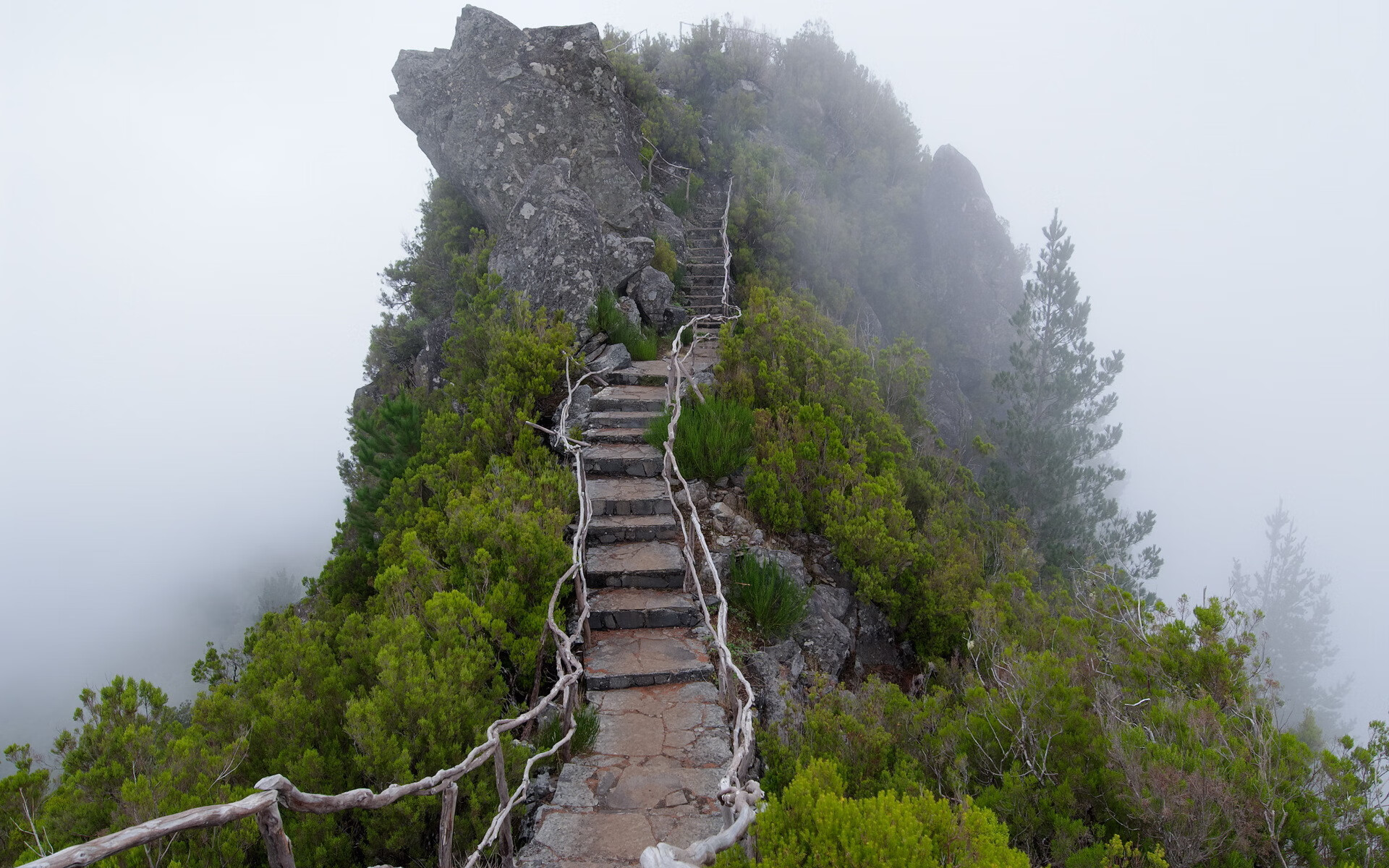 开云APP-中甲联赛再度悬念迭起，球队实力水平逐渐逼近，中甲联赛分组