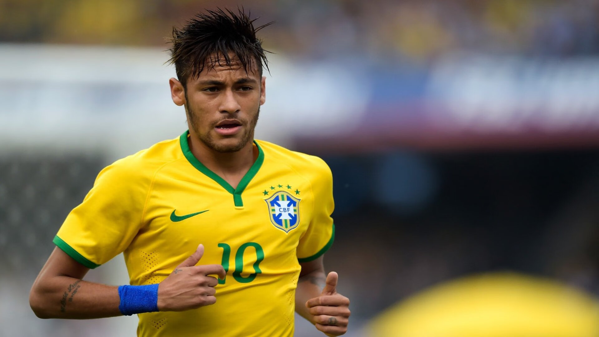 “未来之星青少年足球明星巡展全国巡回，展现青春风采”，校园足球未来之星典型事迹